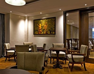 Magna Hotel and Suites